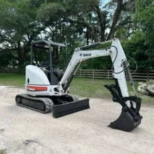 Bobcat 425G , 2,7T + 4 GODETS